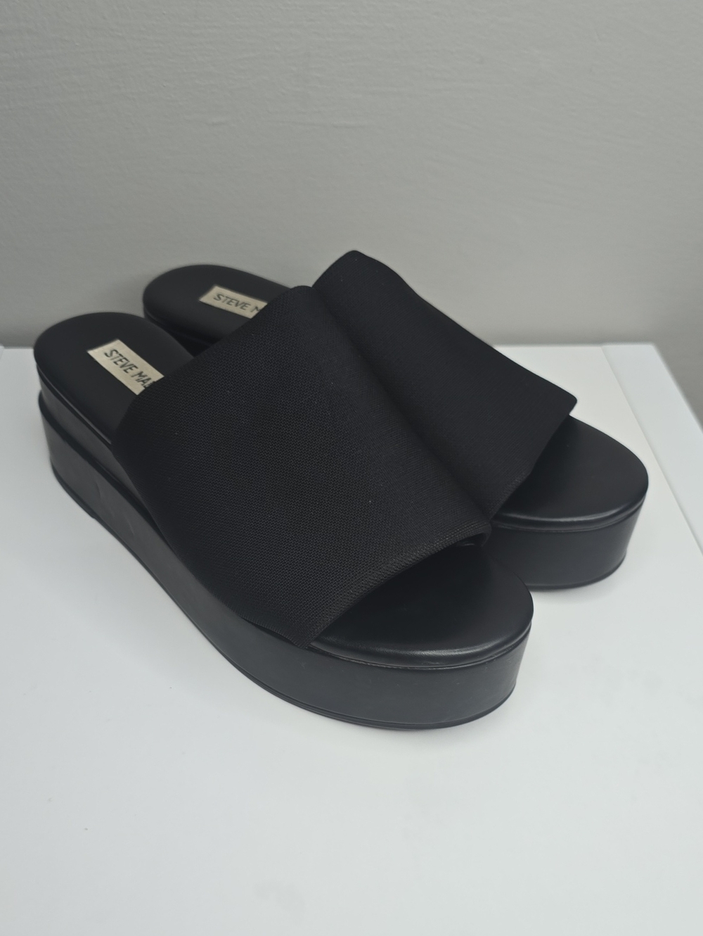 Steve Madden Black Platform Slide